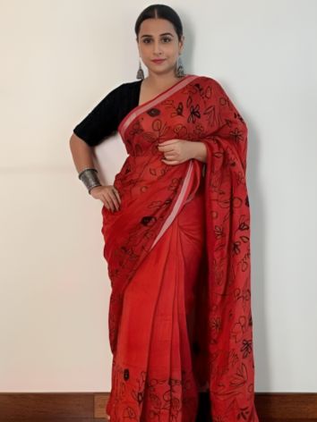 Vidya Balan’s Red Sarees with Black Blouses