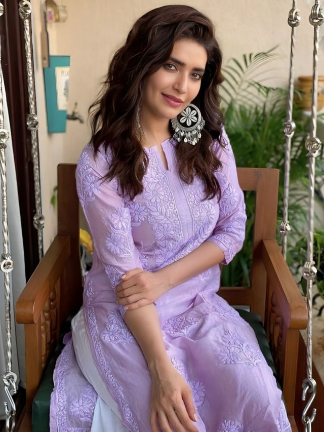 Karishma Tanna in Serene Lavender Colour Kurti