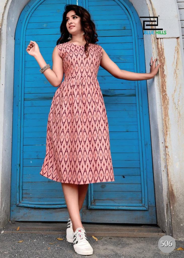 Buy Aabhushan Fancy Kurti at INR 950 online from Suit House Fancy Kurtis :  AR-4
