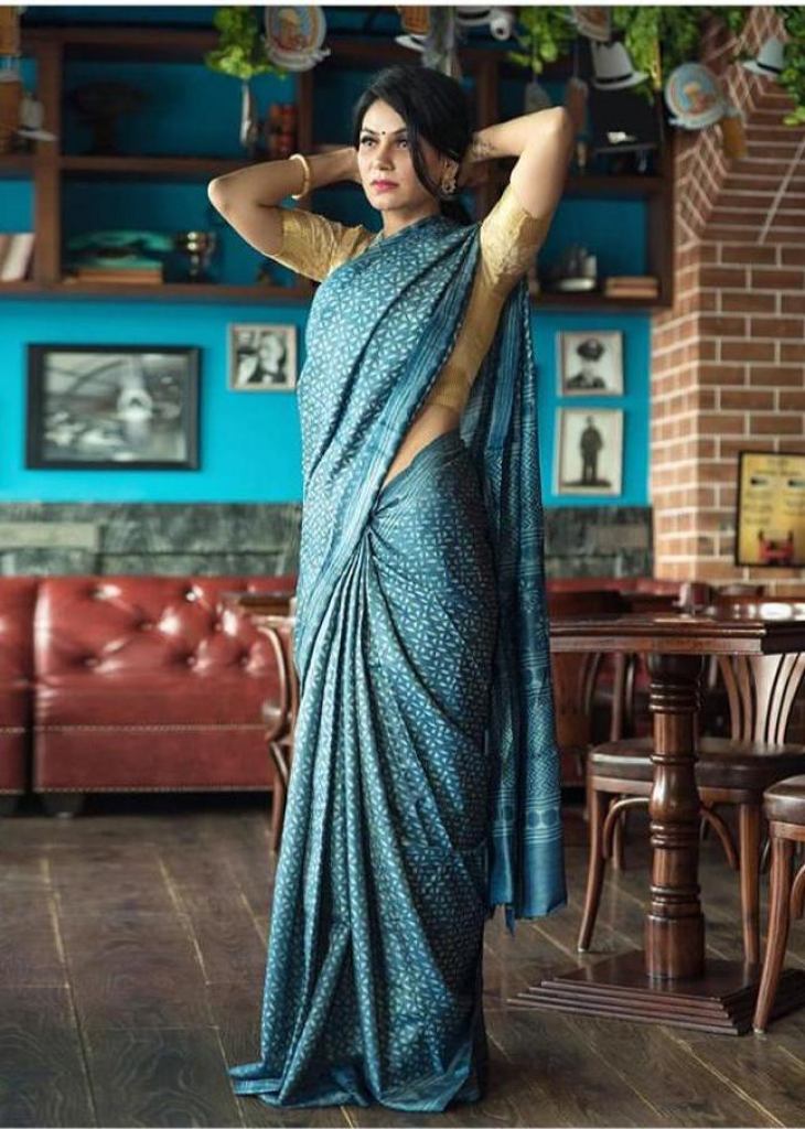 Aggregate more than 179 fancy sarees silk super hot