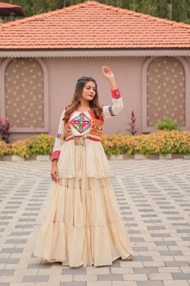 9 Meter Flair Gamthi Work Navratri Lehenga