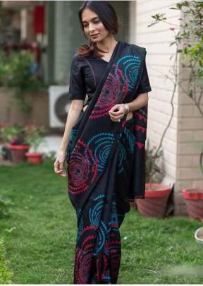 Exclusive Fancy Look Smooth Silk Saree With Printed Design In Black Sarees