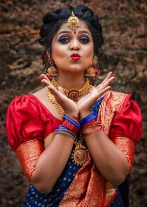 Fascinating Navy Blue Kanchipuram Silk Saree Kanchipuram Silk Saree