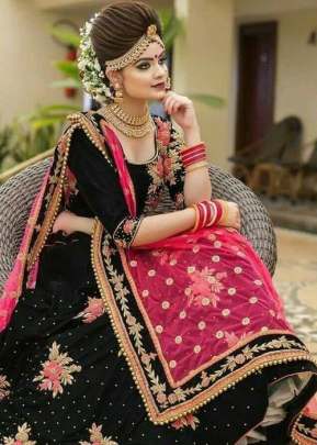 Tapeta Velvet With Embrodairy Masine Diamond Work BLack Color Lehengha