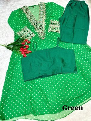 Anarkali Style Green Color  Side Cut Kurti With Chinon Fabric Pant   Paded Bustier With Crap Lining   Full Flowing  Pattern Dress
