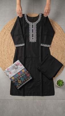 Black Embroidered Kurta Set With Floral Printed Dupatta