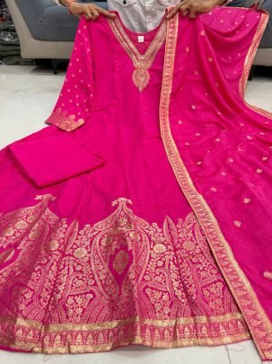 Elegant Chanderi Pink Anarkali Embroidery Work Kurti Set