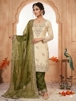 Elegant Heavy Silk Embroidered Cream Kurti Pant Set With Green Dupatta