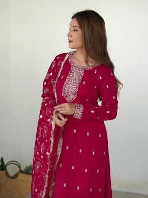 Elegant Pink Georgette Embroidered Suit With Embroidered Lace Border Dupatta