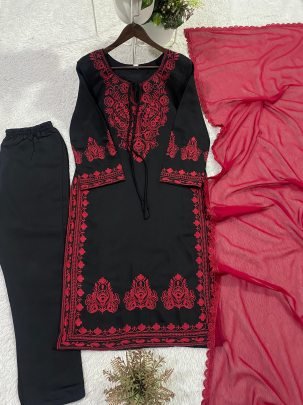 Elegant Roman Silk Embroidered Kurti Pant With Georgette Dupatta