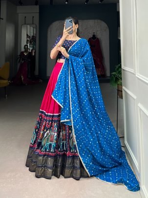 Elegent  Dola Silk Patola Print Lehenga Choli In Pink