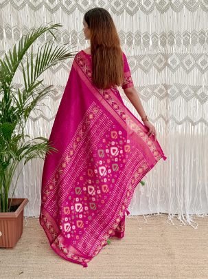 Festive Wear Rani Cotton Saree With Running Blouse