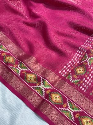 Festive Wear Rani Cotton Saree With Running Blouse