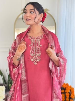 Gajri Chanderi Embroidered Kurta Pant Set