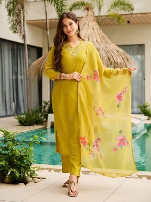 Lemon Rayon Slub Ethnic Set With Organza Dupatta