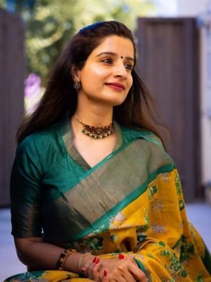 Linen Digital Print Rama Green Saree With Digital Print Blouse