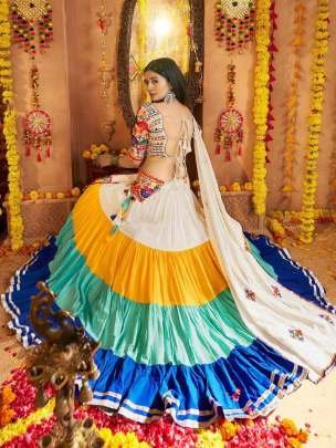 Navratri Special Vibrant Traditional Gujarati Embroidered Chaniya Choli