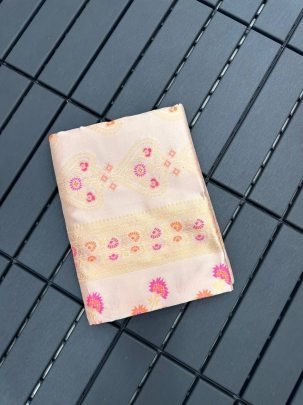 Organic Banarasi Lichi Silk White Saree With Printed Red Blouse