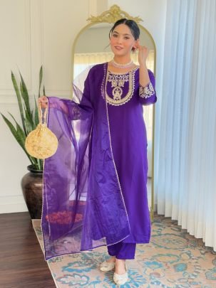 Purple Rayon Slub Kurta Pant Set With Organza Dupatta