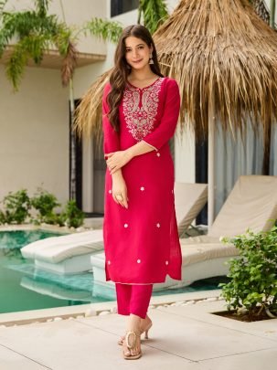 Rani Pink Viscose Kurta With Jacquard Dupatta