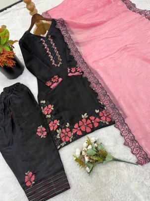 Roman Glass Silk Fabric Baby Pink Colour Farshi Salwar Suit