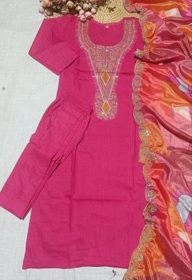 Roselle Charm Embroidered Kurta Pant