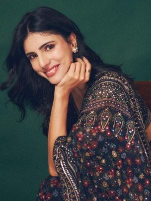 Sequins And Diamonds Work Purple Colour Saree