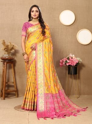 Soft Patola Silk Saree With Meenakari Zari Weaving
