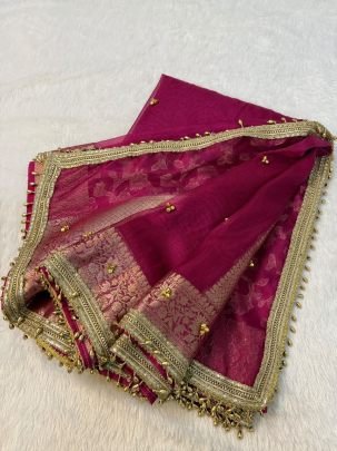 Trending Banarasi Pink Ghungroo Saree
