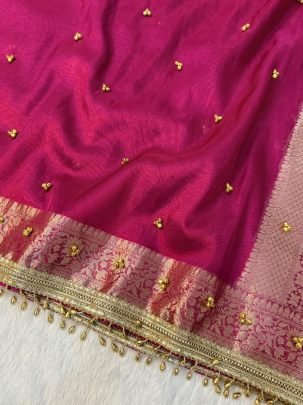Trending Banarasi Pink Ghungroo Saree