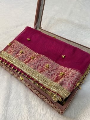 Trending Banarasi Pink Ghungroo Saree