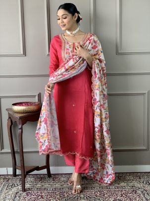 Viscose Fabric Gajri  Colour  Kurti Pant With Dupatta Set
