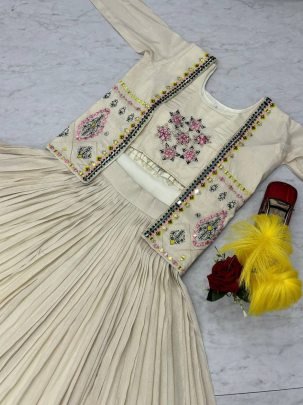 White Royal Elegance Lehenga Choli Set