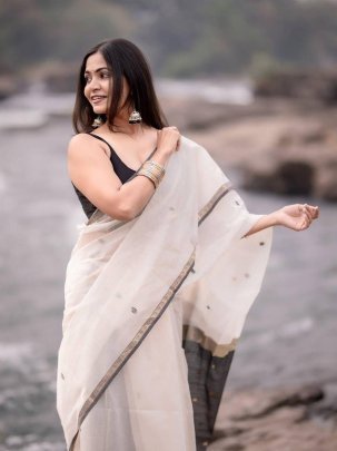 White Soft Lilan Cotton Fabric Saree With Black Weaving Rich Blouse